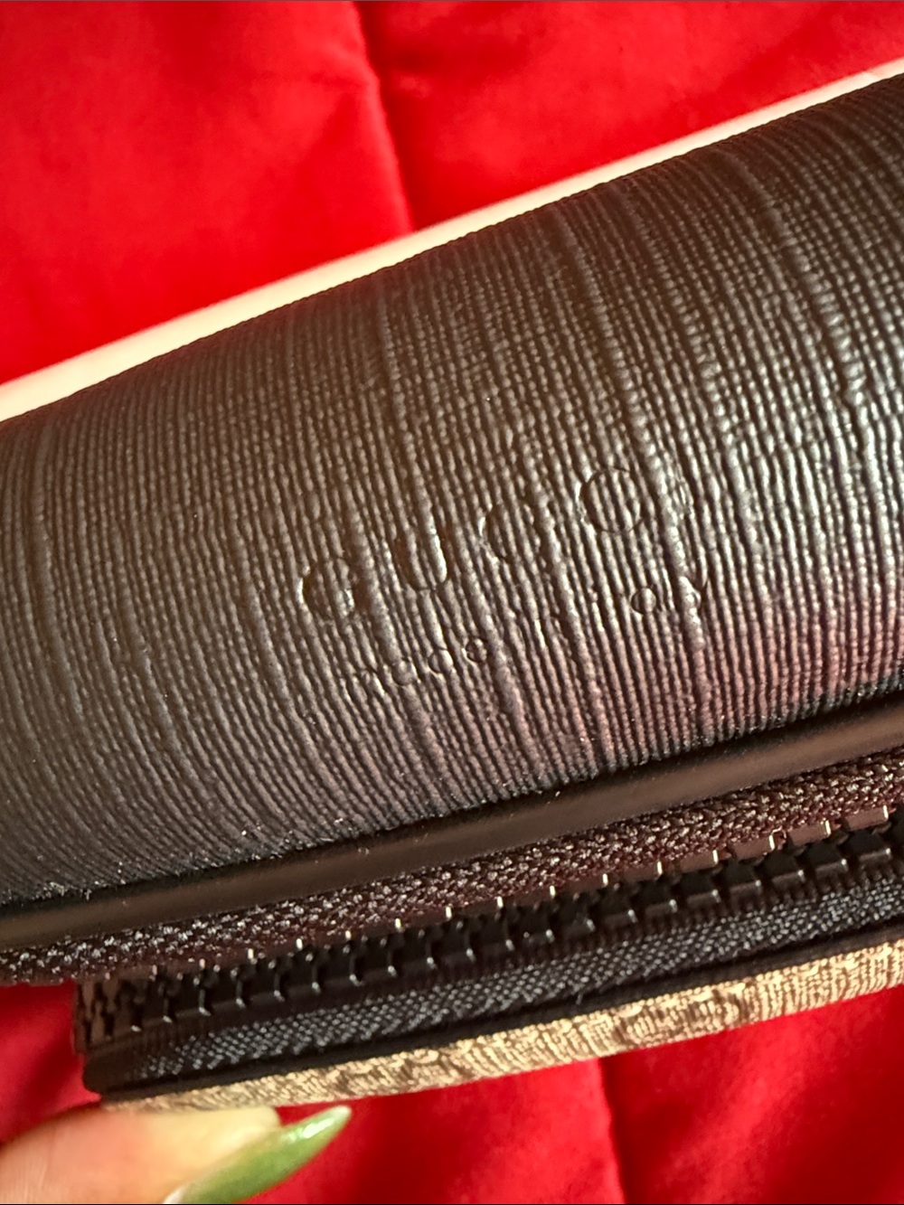 Gucci Beige GG Canvas Belt Bag with Black Trim - Picture 2 of 8